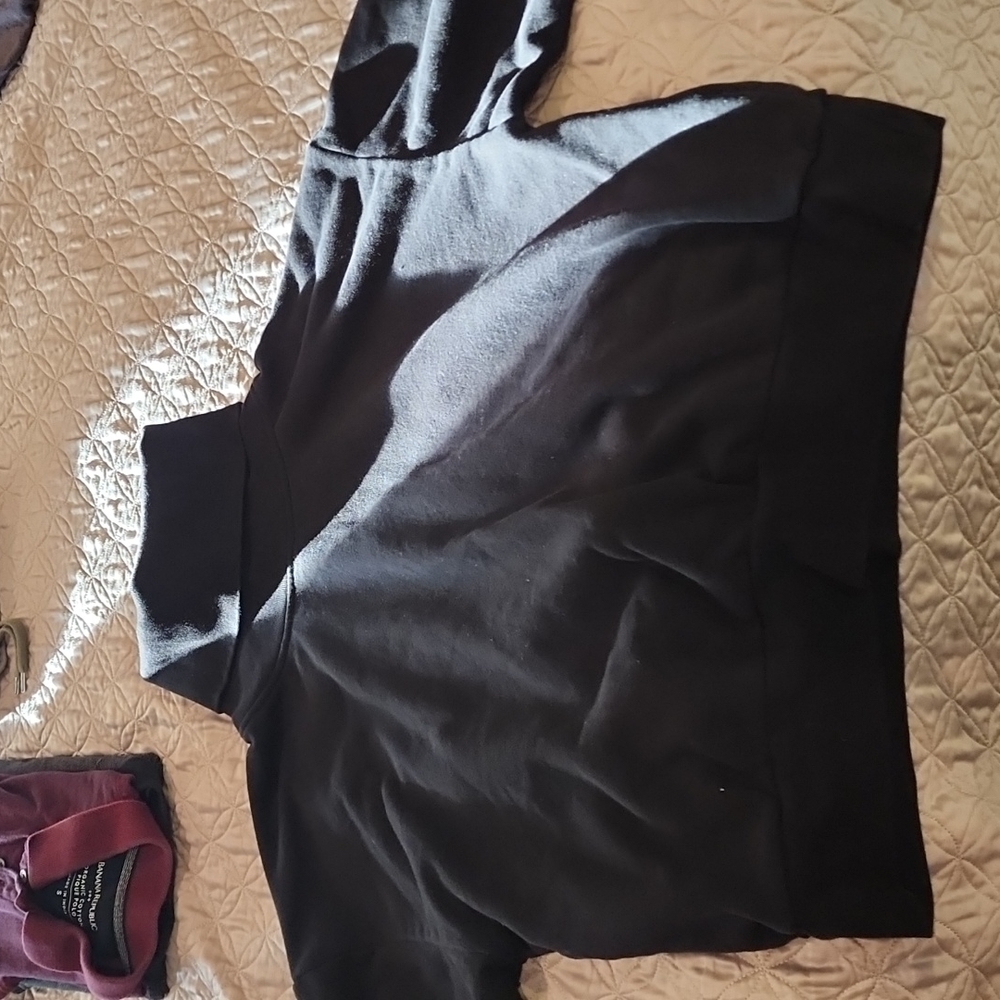 Turtle neck sweatshirt black